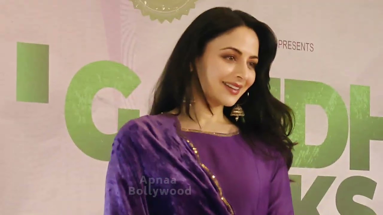 Zoya Akhtar Looking Pretty At Gandhi Talks Screening With A R Rahman Live Music 