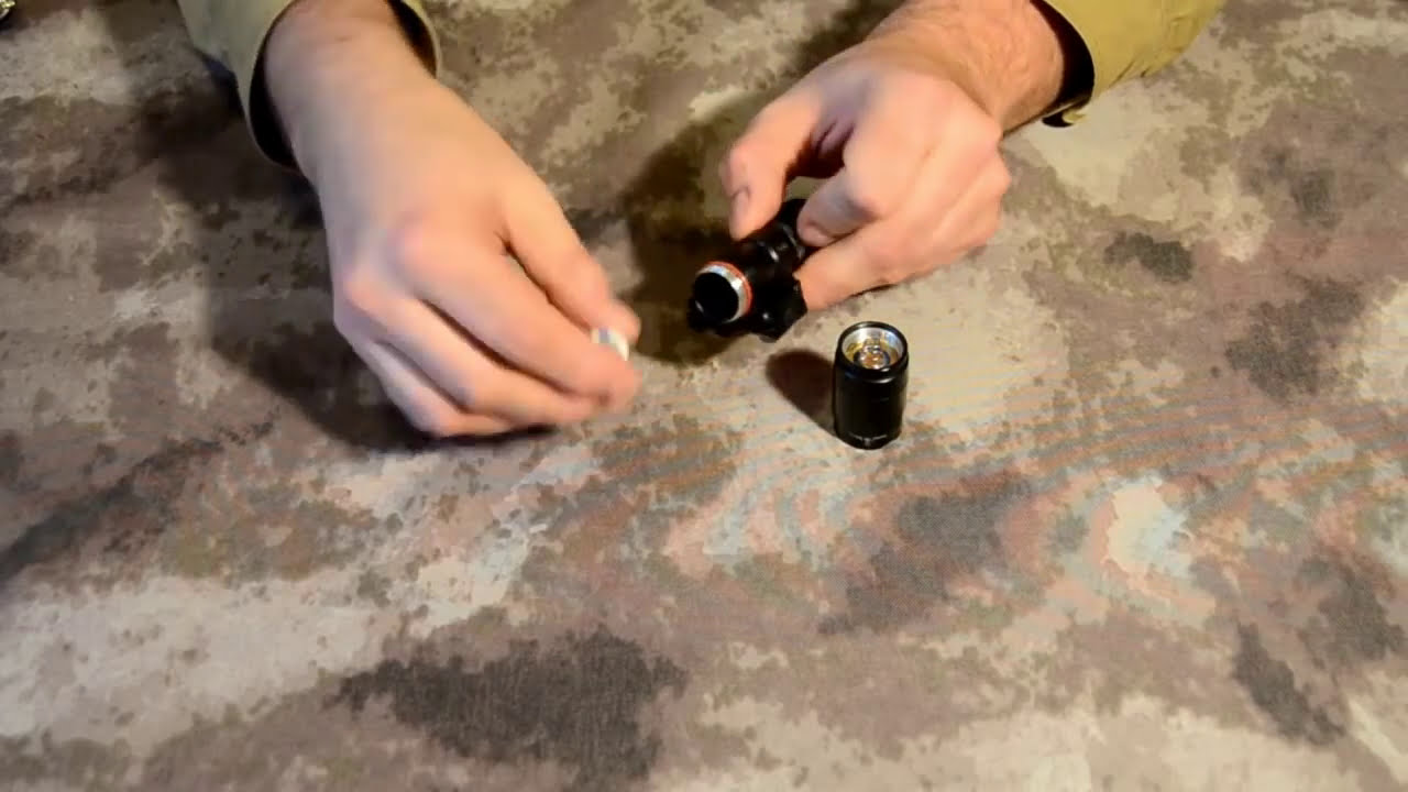 EM LED Weapon Flashlight with Thumbscrew Mount and Tape Switch - Airsoft Gear Test