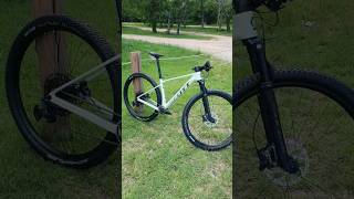 PARADOXO: AS DUAS SÃO BICICLETAS INTERMEDIÁRIAS! PARADOXO: AS DUAS SÃO BICICLETAS INTERMEDIÁRIAS!
