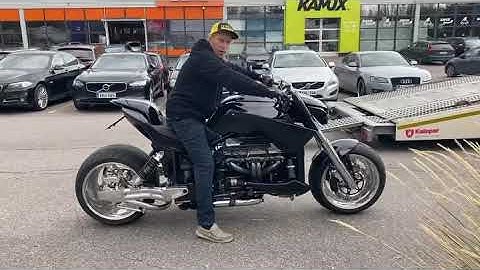 Bomb Boss V8-engine motorcycle exhaust sound test. Check out my full riding video: @JanneUskaliTV