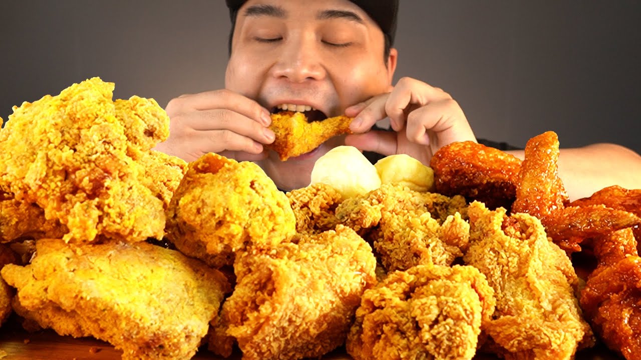 후라이드참잘하는집의 후라이드반, 양념반, 눈꽃치즈치킨, 치즈볼 먹방~!! 리얼사운드 ASMR social eating Mukbang(Eating Show)