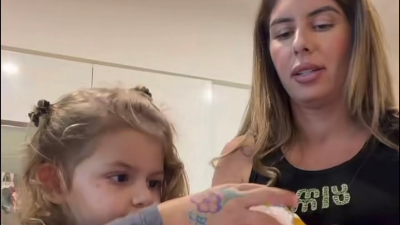 Stéphanie clerbois, Nikola lozina Laura lemoka Nabilla Coralie Porrovecchio Sarah Lopez et Aalyah 