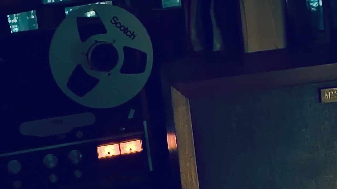 Ar3a speaker.  “Walk On By “Dionne Warwick. 2025-11-06.   