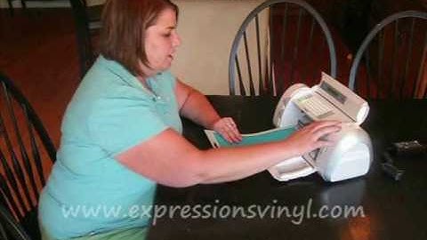 Cutting vinyl with a Cricut