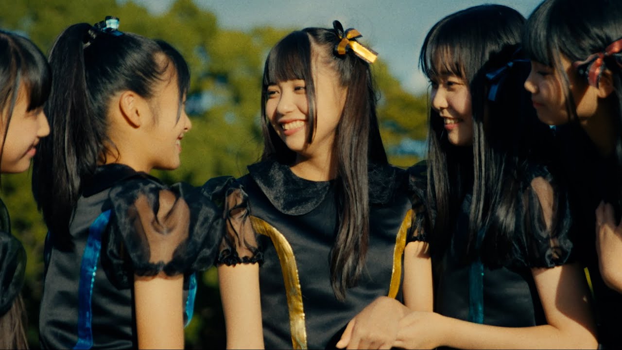 RABBIT HUTCH / 笑って Music Video