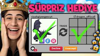 Rastgele Takipçi PET HEDİYE Verdim | Roblox Adopt Me Siyah Oyun