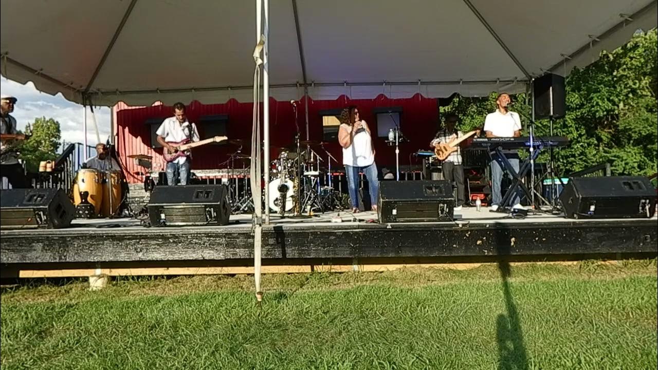THE POSITIVE VIBE BAND VIIIIBIN THE WOODLAWN,OHIO SUMMER CONCERT