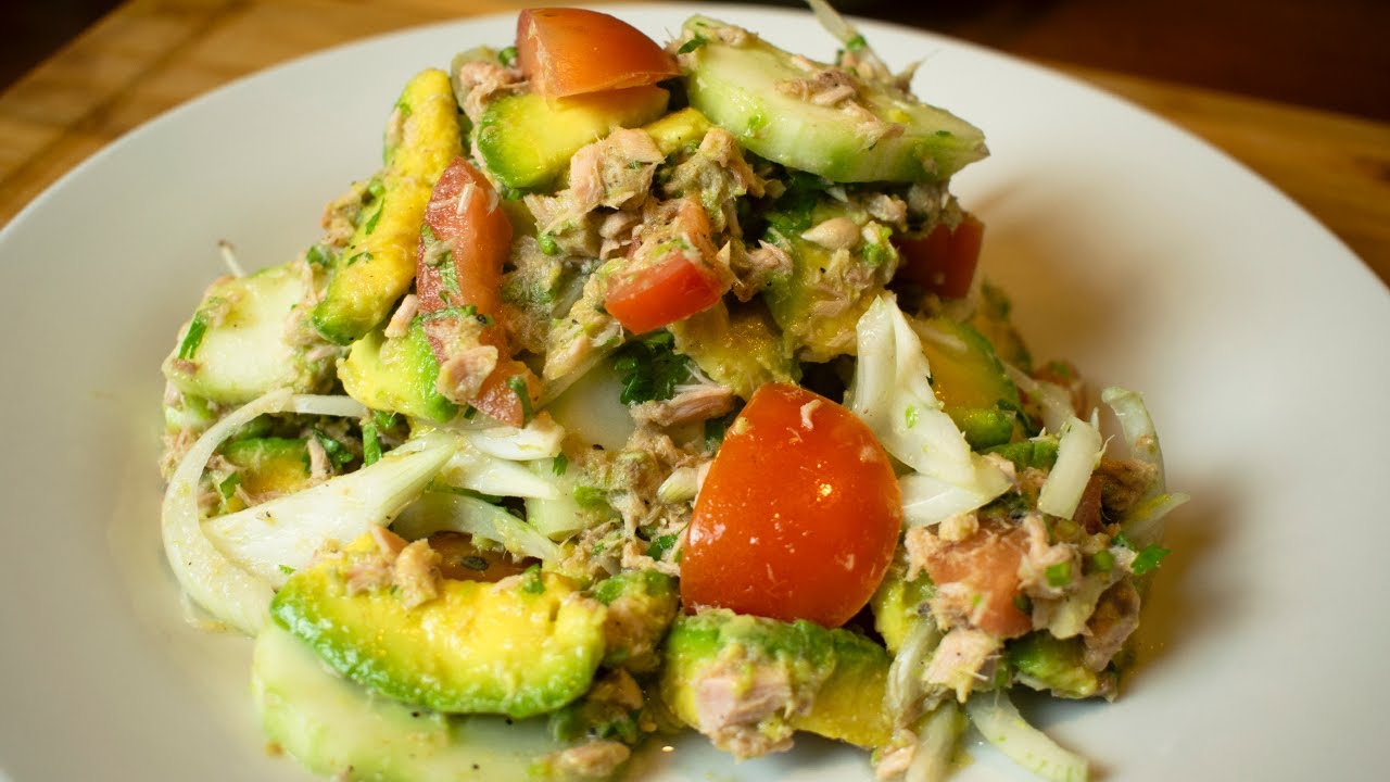 Ensalada de AGUACATE Y ATUN! super rica para bajar de peso!