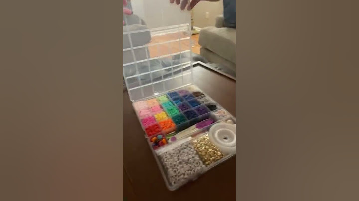 Making a bff bracelet with my bestie p.t 1!!!