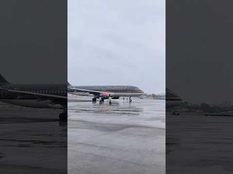 👑 Royal Jordanian A320 | #royaljordanian #planespotting #airbus #a320 #commercialaircraft #csmia