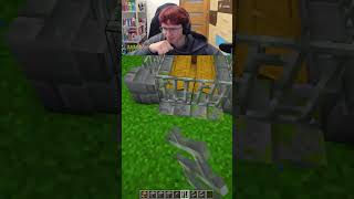 How To Build A Graveyard In Minecraft?!🧟🎃 #minecraft #minecraftshorts #gaming #klproza #funny
