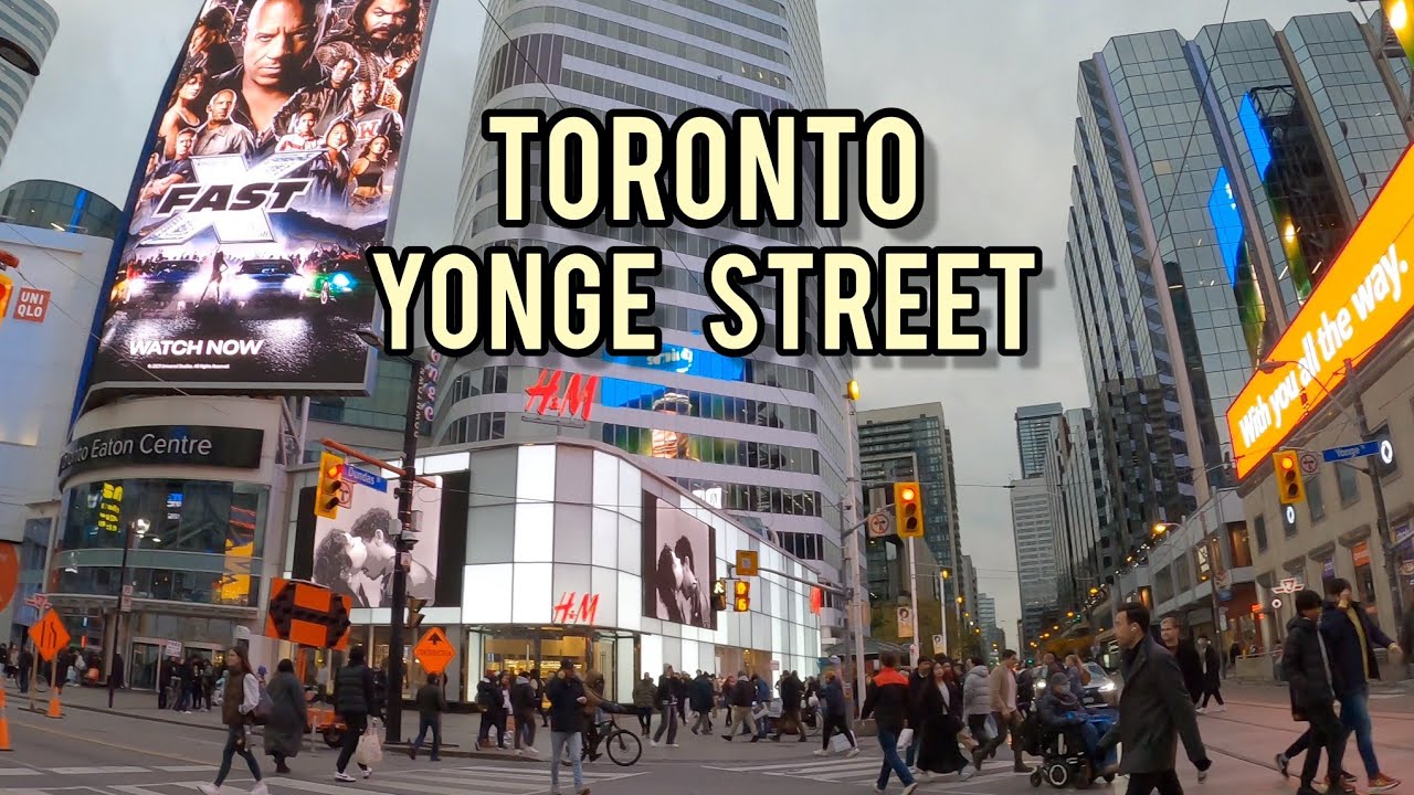 Toronto Saturday Yonge & Dundas Square, Downtown Walking Tour Canada 4k ...