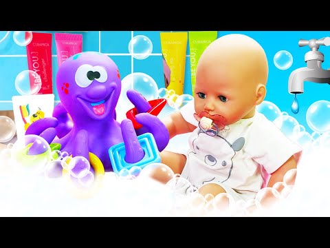 Baby Annabell -videoita suomeksi - Baby Born -nukke ja mustekala - Nukkevideoita tyttöjen leluista.