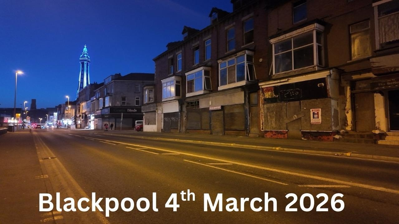 Вечером 4 марта 2026 года в Блэкпуле: Централ Драйв, Бонни Стрит и другие места.