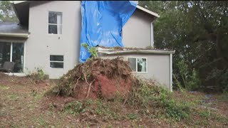 Large tree falls straight through home in Decatur, terrifying family