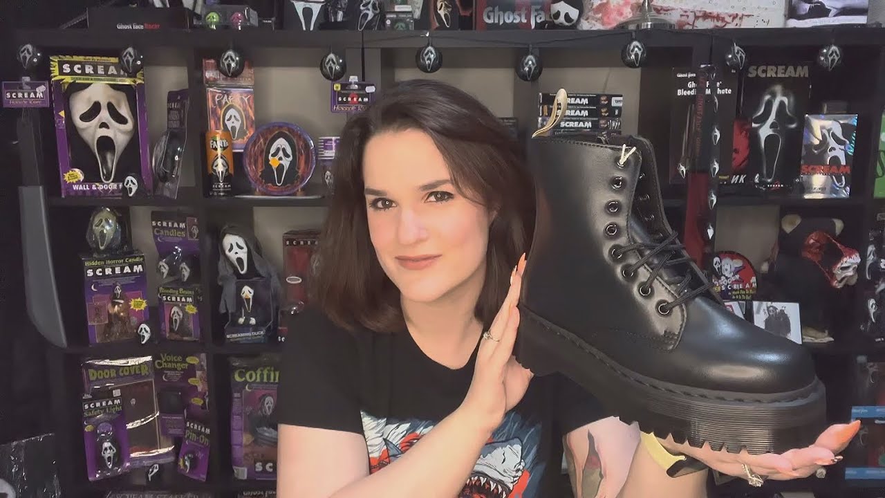 Scream Collection Series: Amber's Boots, Patriotic Mask and More