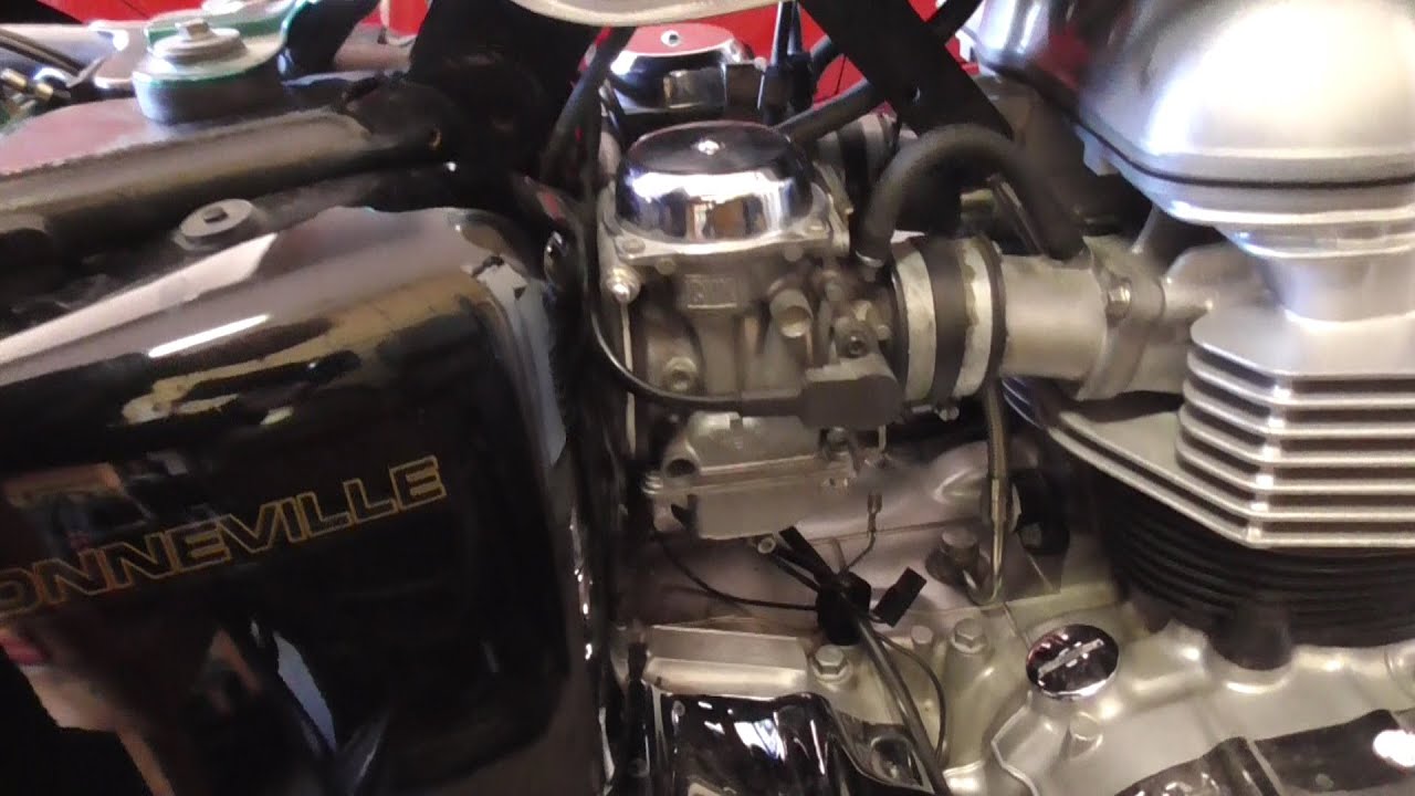 2001 Triumph Bonneville Fuel Leak YouTube