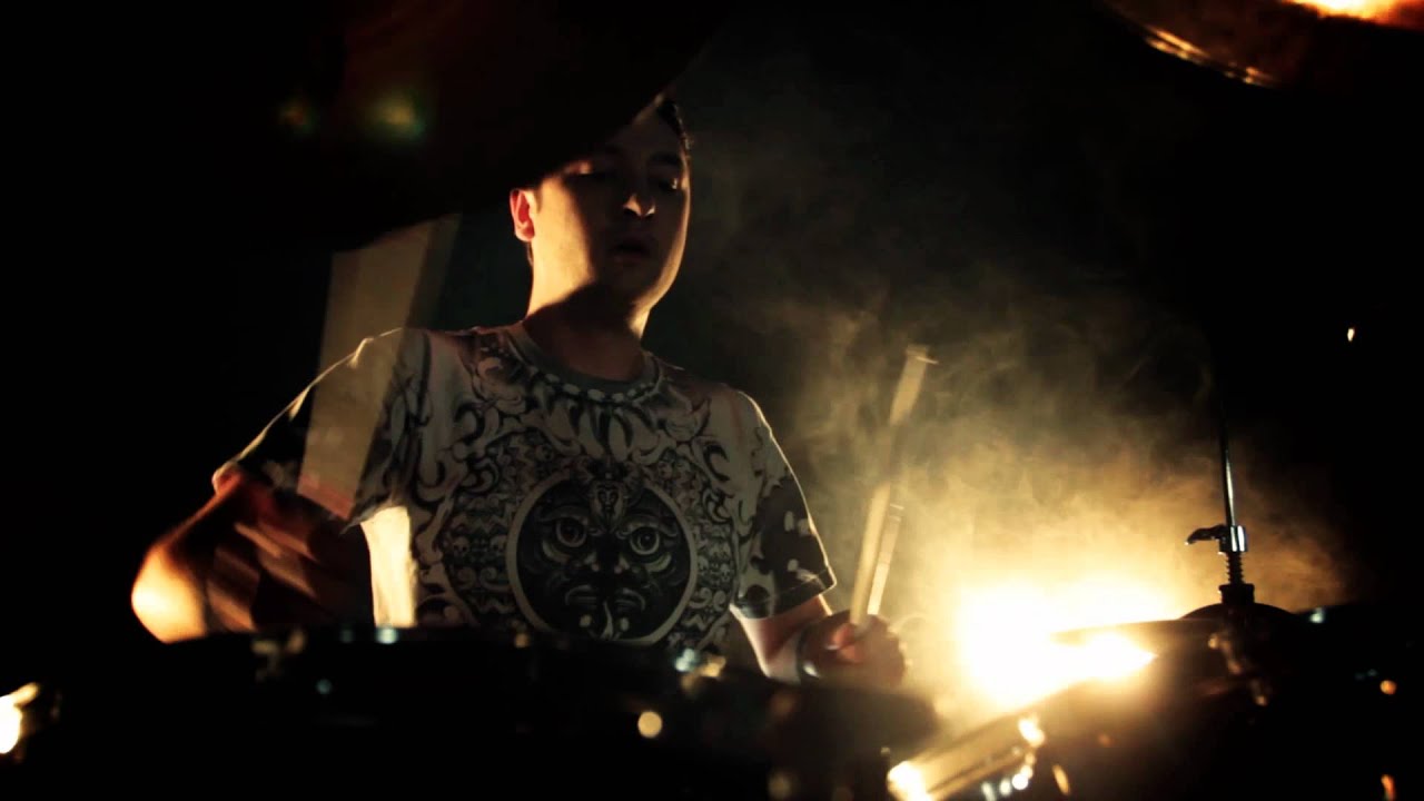 Dust N Brush - Million Of Moments (OFFICIAL VIDEO) Ultimhate Records