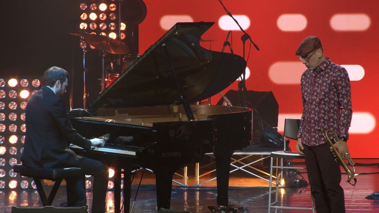 Fabrizio Bosso e Julian Oliver Mazzariello in Quando a Musicultura 2025 auf YouTube ansehen Fabrizio Bosso e Julian Oliver Mazzariello in Quando a Musicultura 2025 auf YouTube ansehen