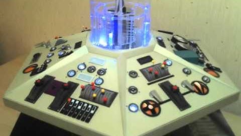 1/6 scale Hartnell console