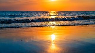 Pure Ocean Calm | Gentle Waves & Golden Hour Sounds screenshot 3