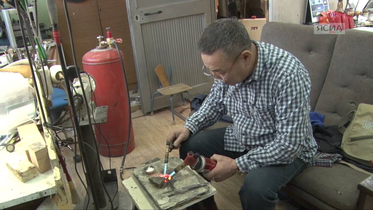 Роман Готовцев об изготовлении якутского хомуса