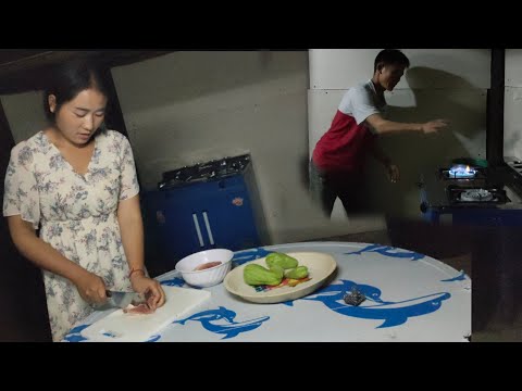 Video: Tsuag Hauv Qhov Cub