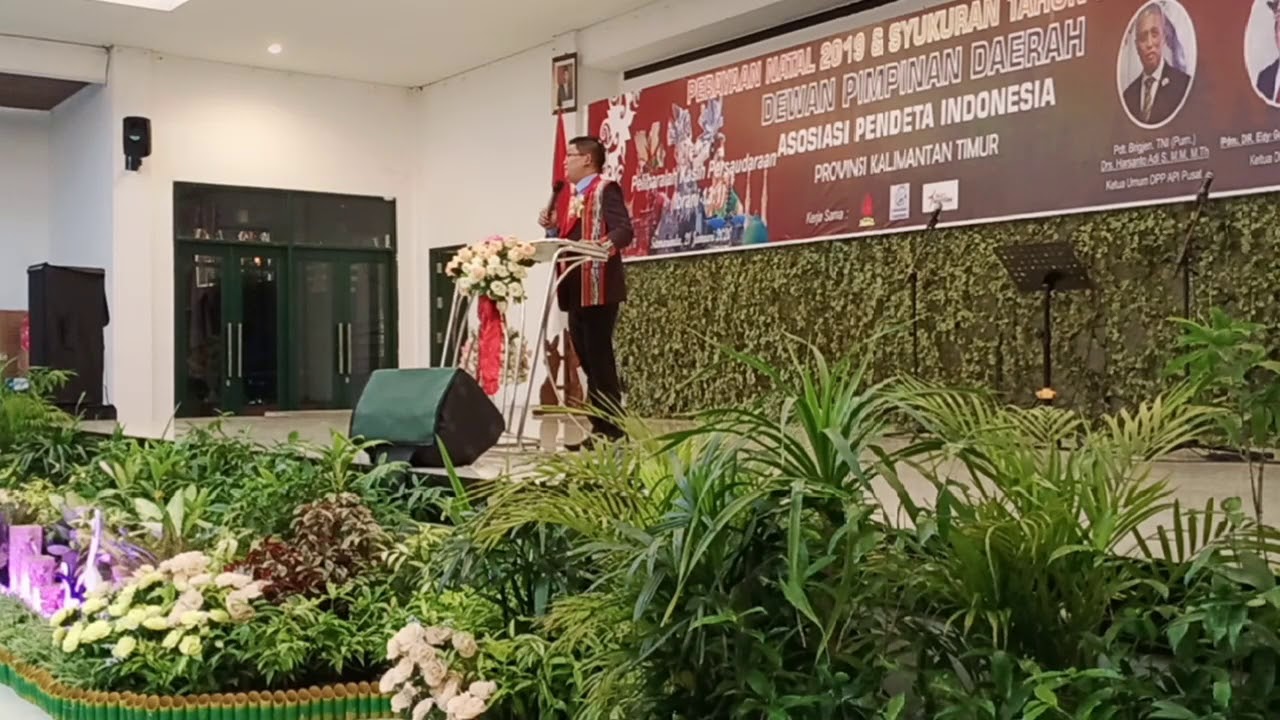 Sambutan Ketua Panitia natal & Syukuran thn 2020. Ketua DPC API Kota Samarinda, Pdt Dr Lenggan Pait.
