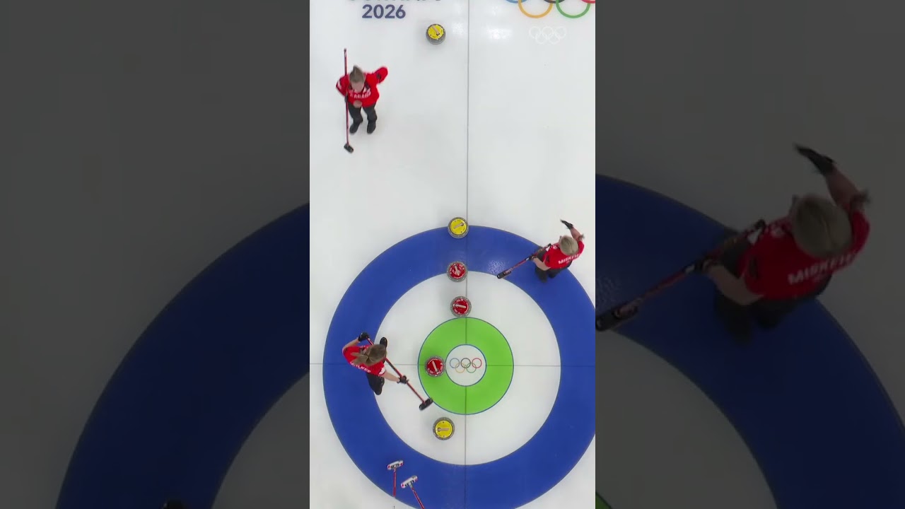 Precision in the extra end gives Canada's women an 8-7 victory against Italy!🥌