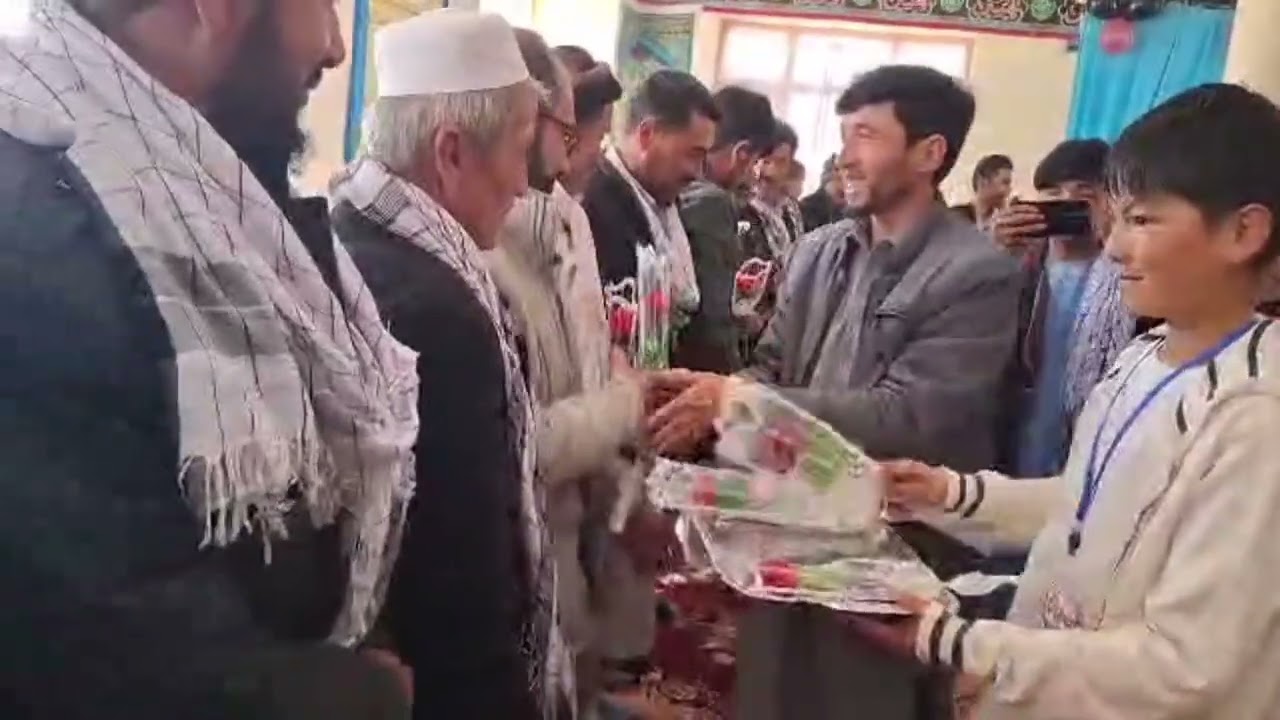 روز پدر: به تمام پدران مبارک باد   از خداوند بزرگ برای تان عمر طولانی خواهانم انشاالله