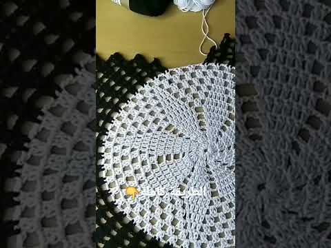 مفرش كورشيه سهل والطريقة كاملة علي قناتي ارجو الاعجاب بالفيديو 