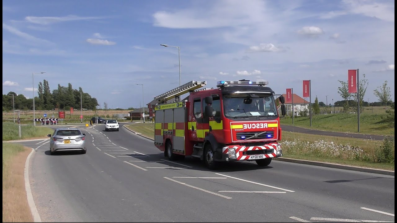Suffolk Fire & Rescue Service- Newmarket ERT(58reg Volvo FL) Responding ...