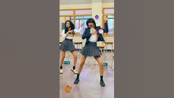 Lisa dancing bts member jungkook reaction Just wow 🙃💔🍁 #trending #shortvideo #foryou #fypシ゚ #fypシ゚