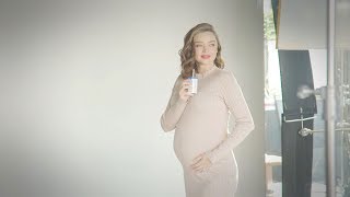 妊娠中のミランダ・カー、美しいマタニティ姿披露　マルコメ『プラス糀　糀甘酒』新TV-CM＆メイキング映像