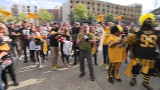 Steelers fanatics get married outside Acrisure Stadium