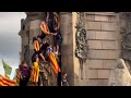 Diada 2025 Els joves ocupen el monument a Colom