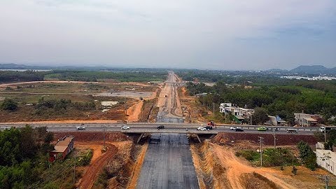 Chào năm mới 2023 trên công trường cao tốc Phan Thiết-Dầu Giây