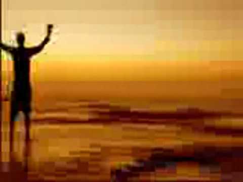 هذه الدنيا غريبه كل مافيها بكى