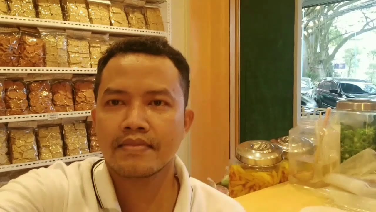 Oleh oleh khas Bandung jalan Cihampelas 