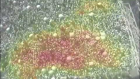 Crowd turbulence in an overcrowded area - colors represent the crowd pressure