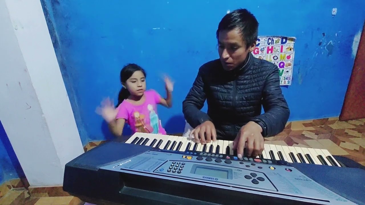 canta al señor YAMILET RUPAILLA .LEONARDO