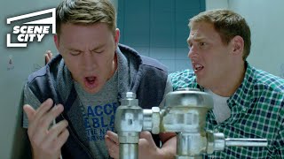 21 Jump Street: Meet The Dealer 🤮 (JONAH HILL & CHANNING TATUM FUNNY SCENE) ON NETFLIX