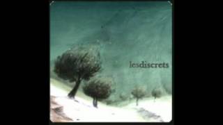 Video thumbnail of "Les Discrets - Pensées sous les nuages"