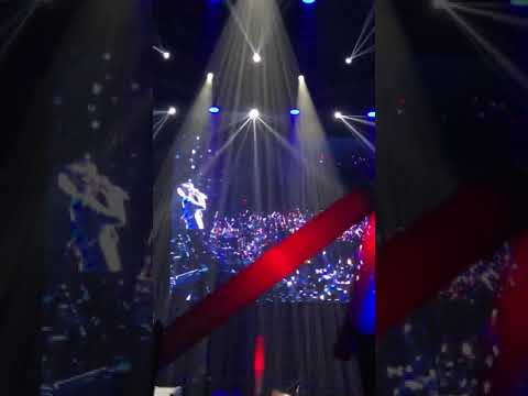 薛之谦演唱会加州站认真的雪全场大合唱