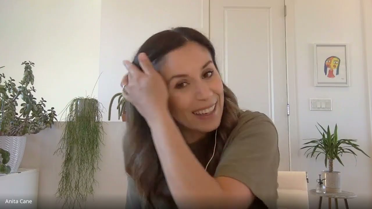 A Chat with Anita Cane - This interview was featured in https://youtu.be/VKOFYe5Mn-k
Anita Cane's Instagram https://www.instagram.com/siennafloraplants/