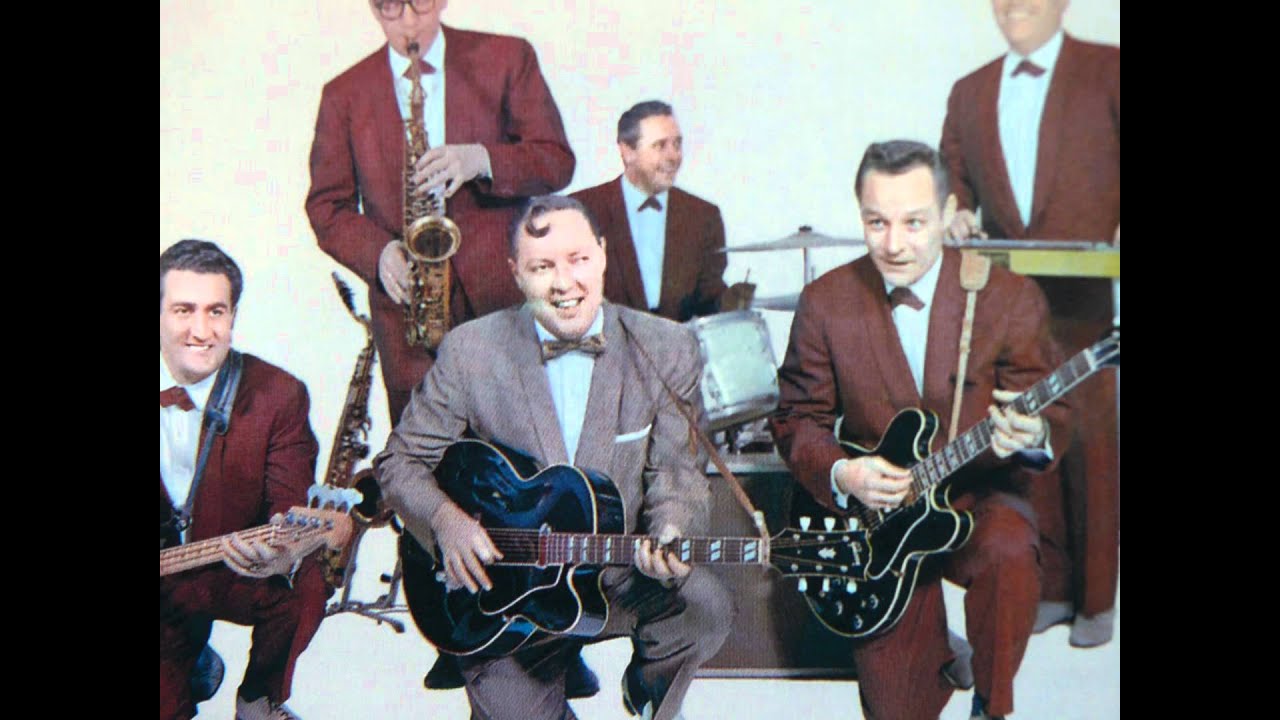 BILL HALEY & HIS COMETS - BE BY ME - [DECCA] - 1959 - STEREO - YouTube