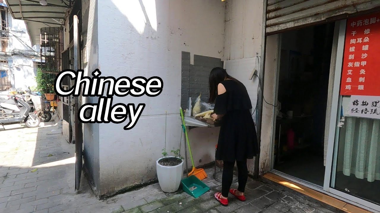 Chinese alleys,hidden but beautiful spot,Walking in Shapingba, Chongqing,China.