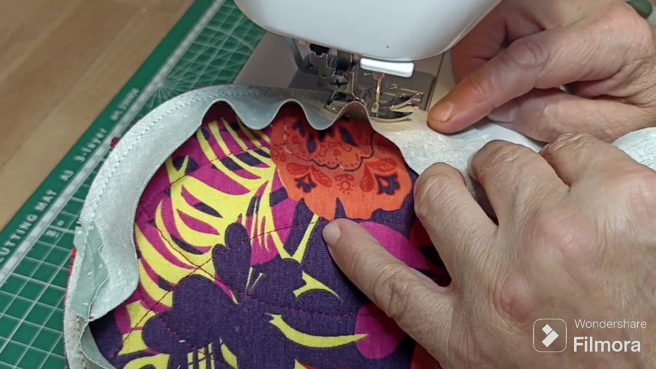 Как я шью прихватки. Окантовываю косой бейкой. 