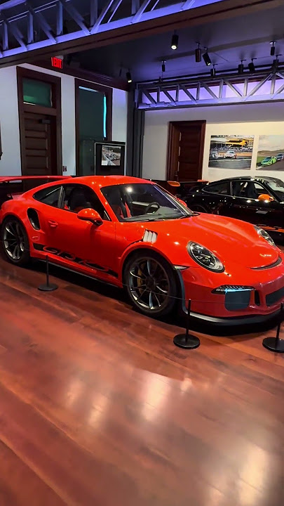 This is Porsche Paradise! 😳