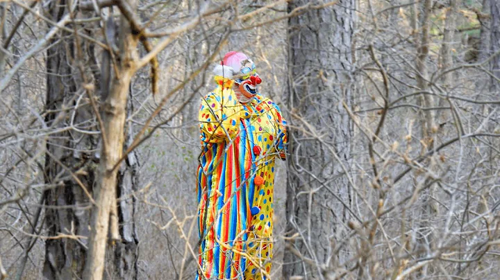 The Creepiest Clown Sightings Ever! - Compilation